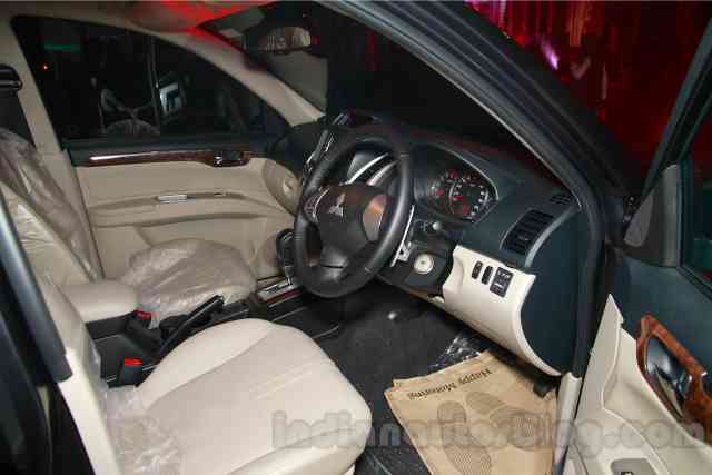 Tips bersihkan dashboard Mitsubishi Pajero Sport